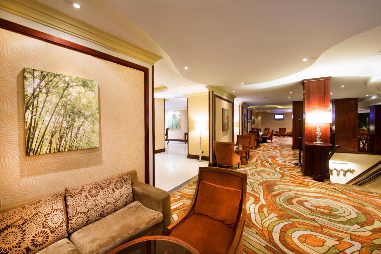 Kigali Serena Hotel Bagian luar foto