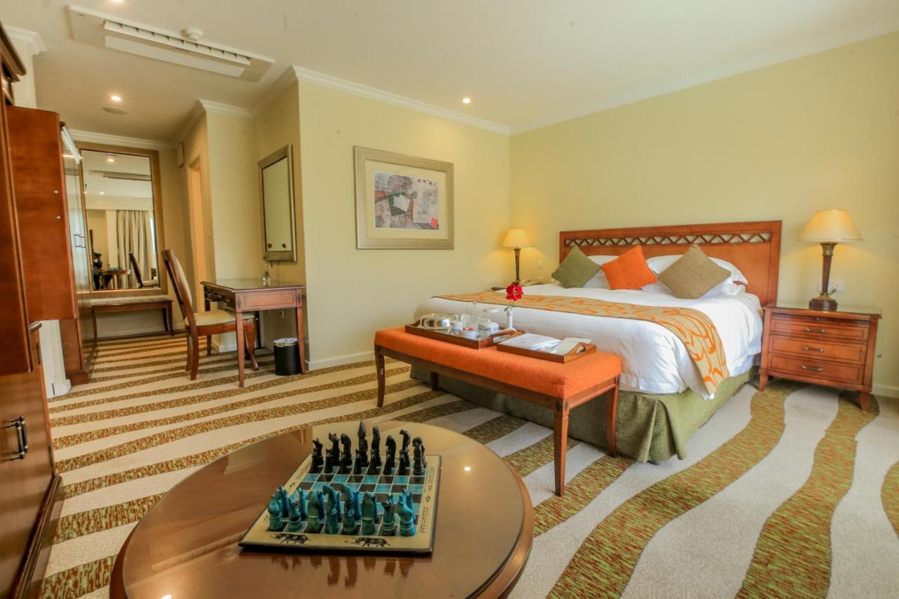 Kigali Serena Hotel Bagian luar foto