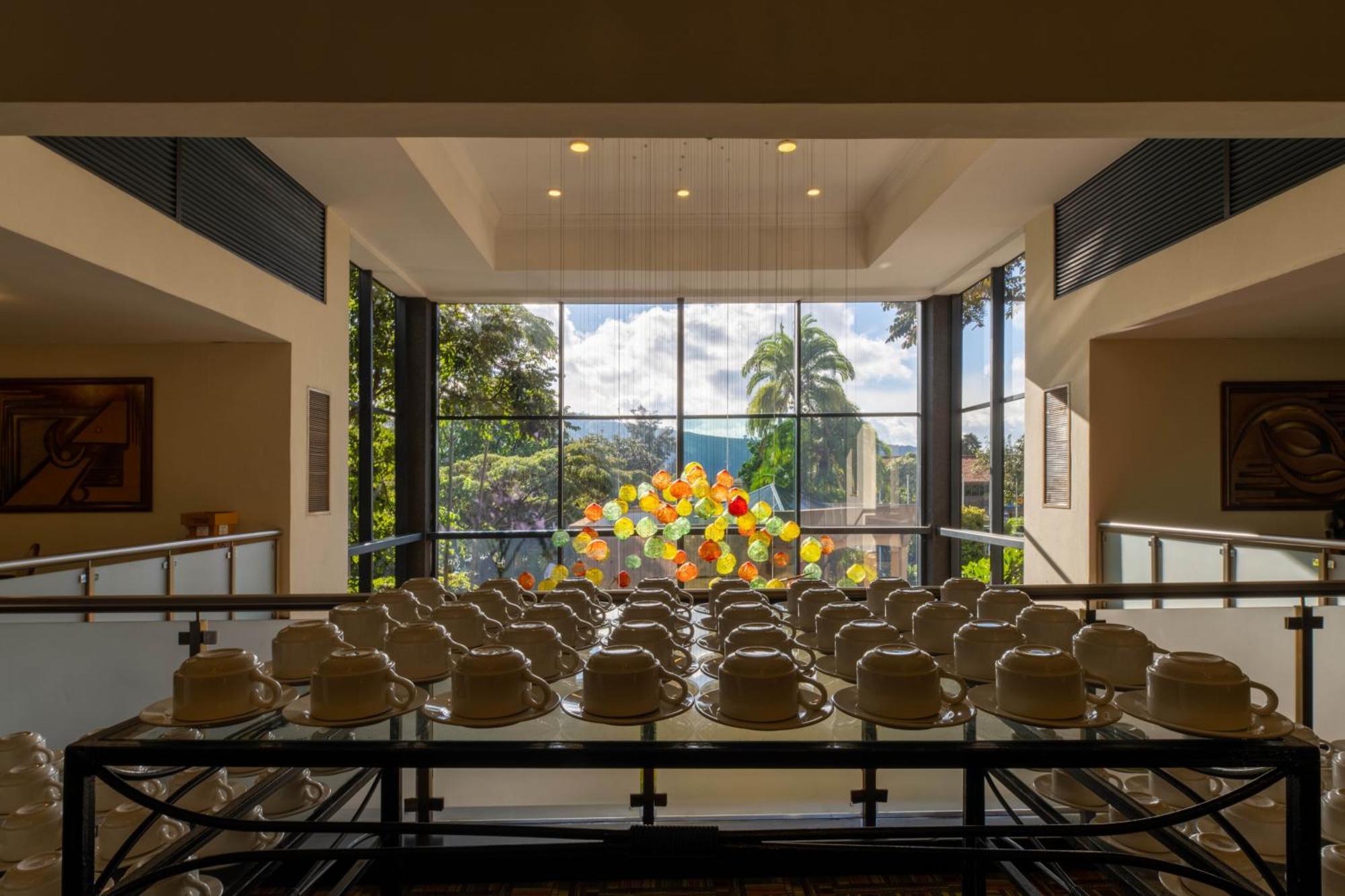Kigali Serena Hotel Bagian luar foto