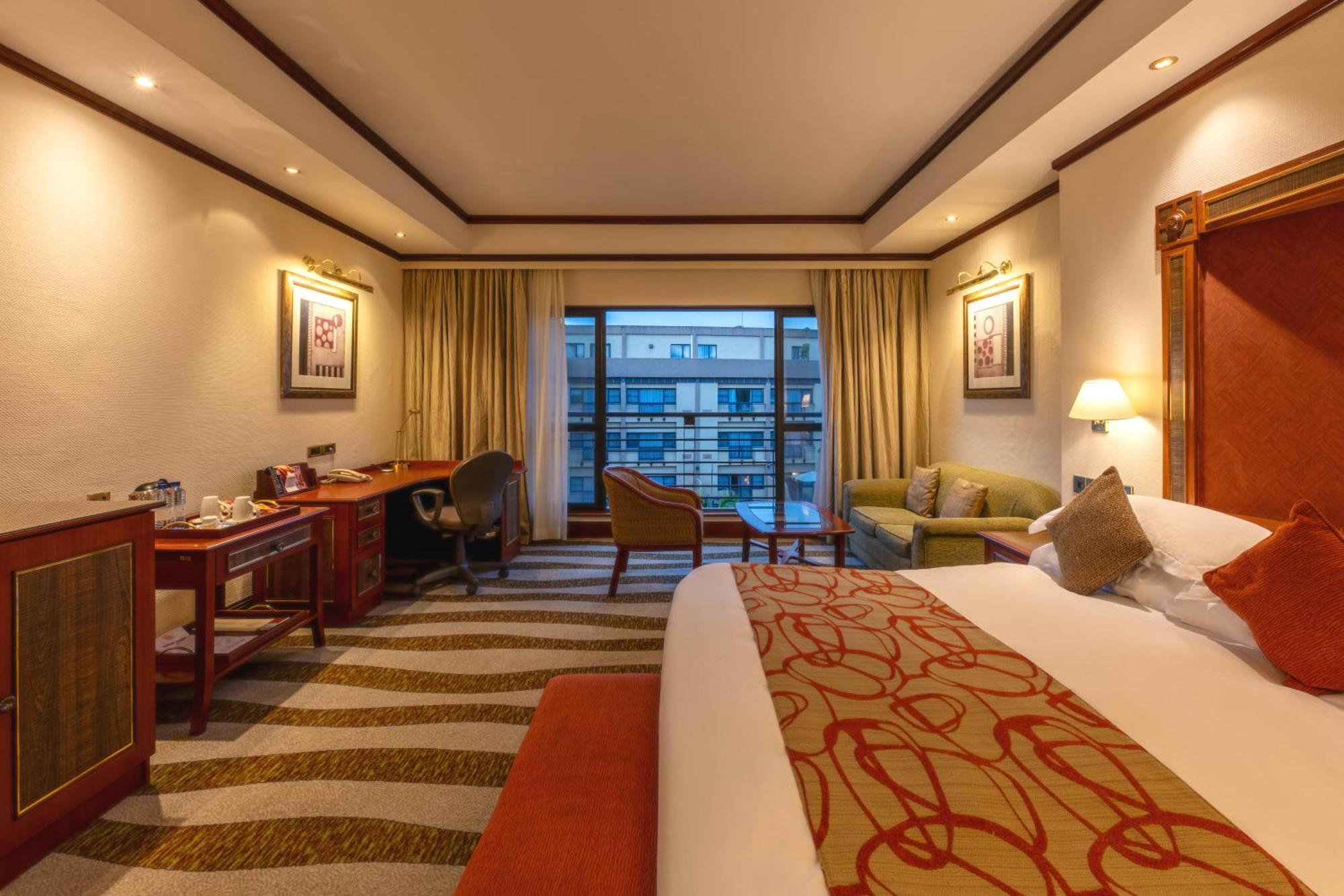 Kigali Serena Hotel Bagian luar foto