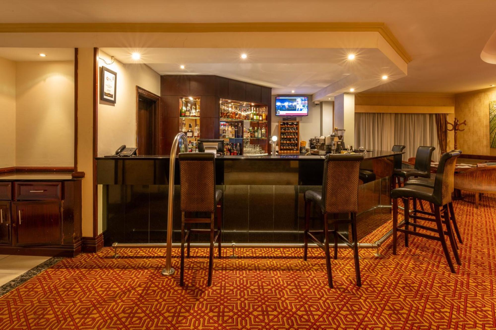 Kigali Serena Hotel Bagian luar foto