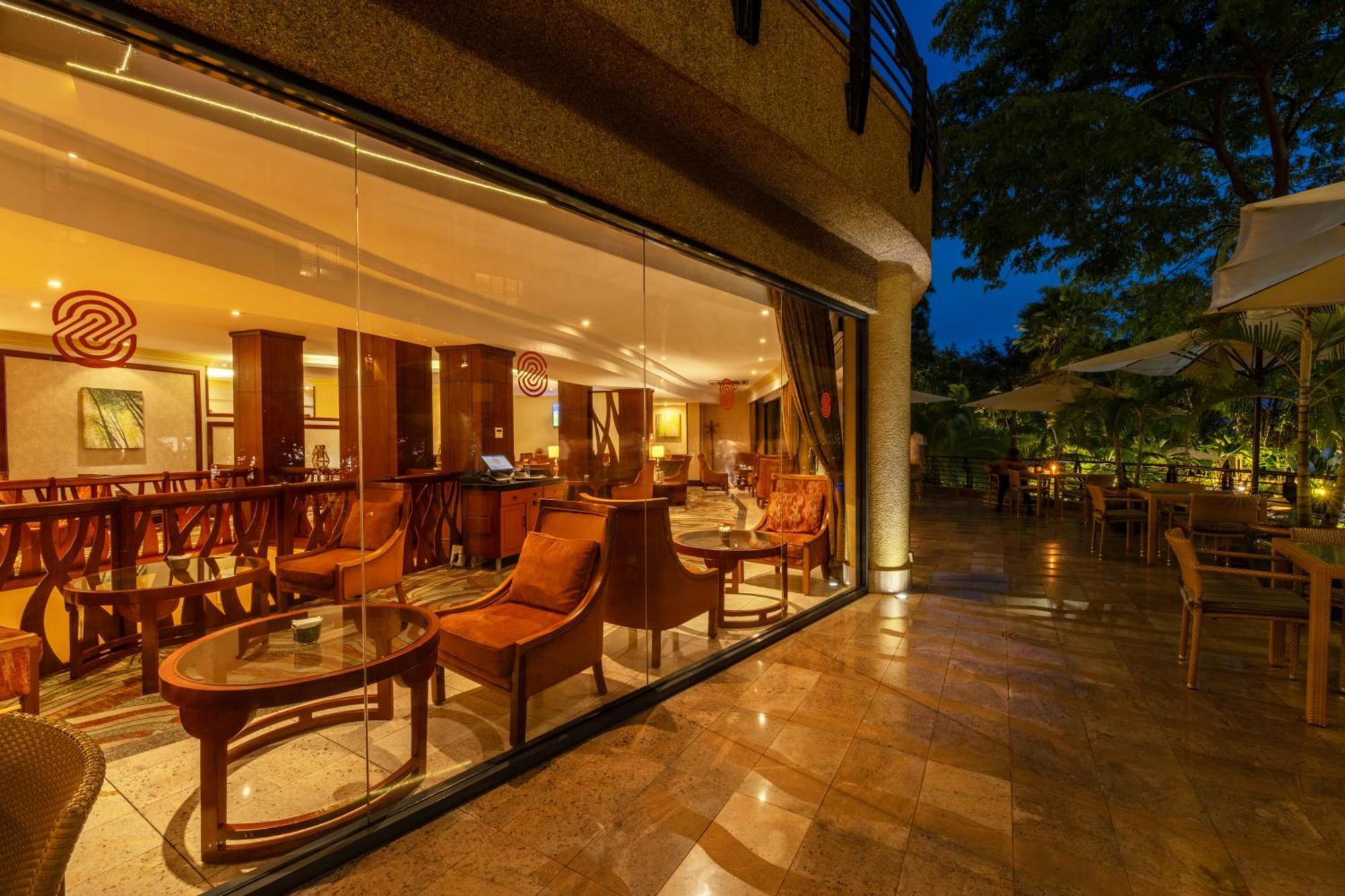 Kigali Serena Hotel Bagian luar foto