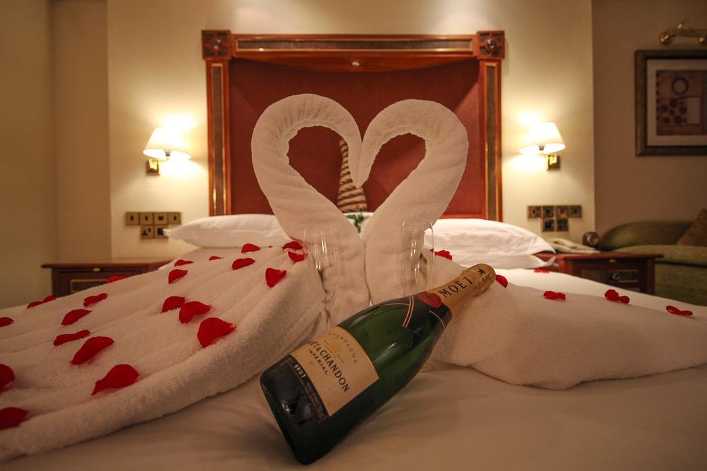 Kigali Serena Hotel Bagian luar foto